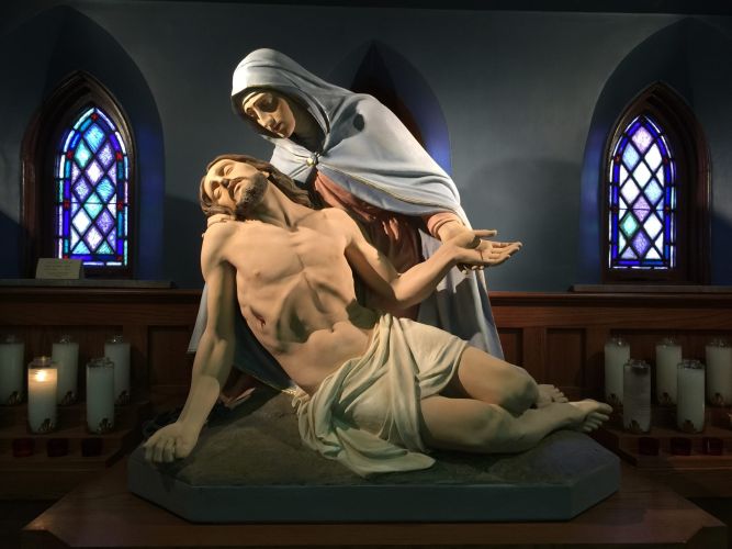 pieta statue